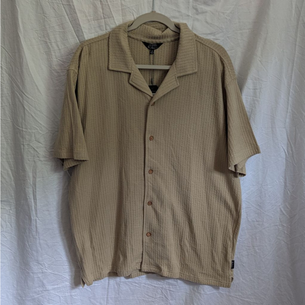 Ben Sherman Mens Short Sleeve Camp Shirt Tan Beige Collared Button Up Mens Sz M
